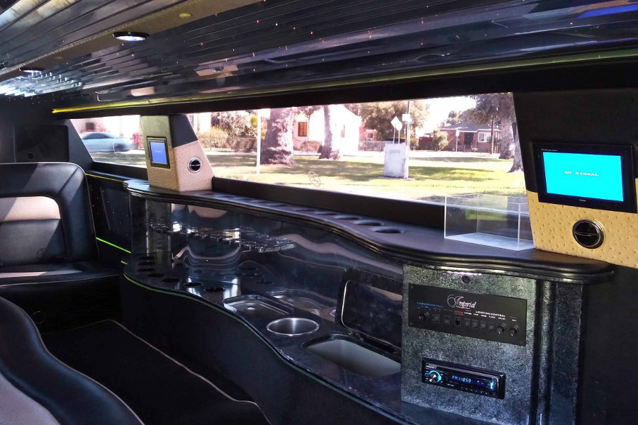 Chrysler 2 - Luxury Life Limousines