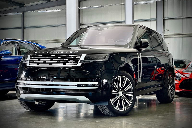 Range Rover 1 - Luxury Life Limousines