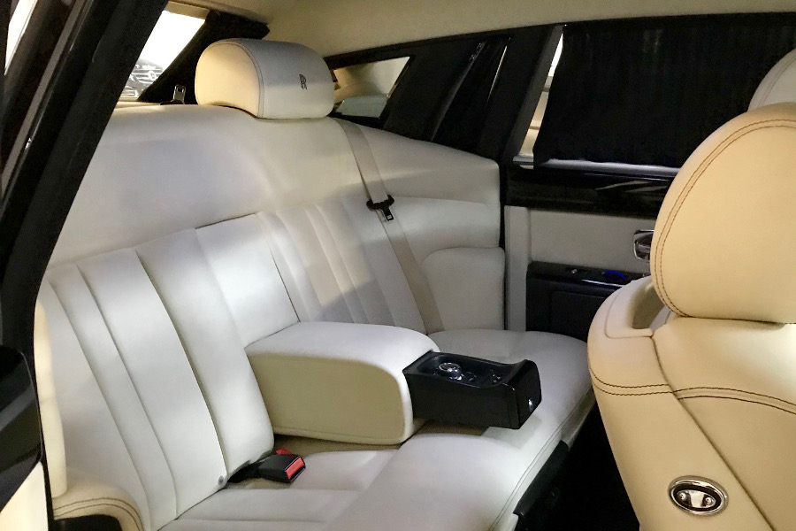 Rolls Royce  4 - Luxury Life Limousines